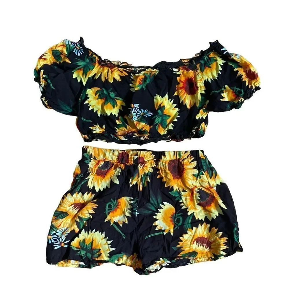 Shein Junior girls, two piece off shoulder top and shorts sunflower S/11/12